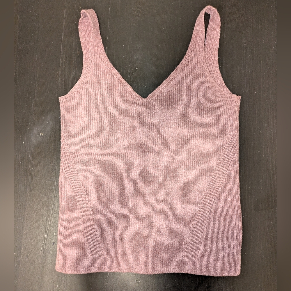 Old Navy Mauve Sweater Tank Size Small Like New Condition